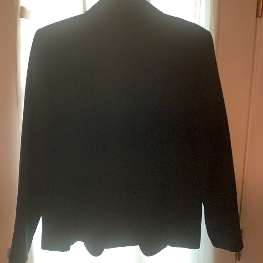 Simple Black Suit Jacket - image 3